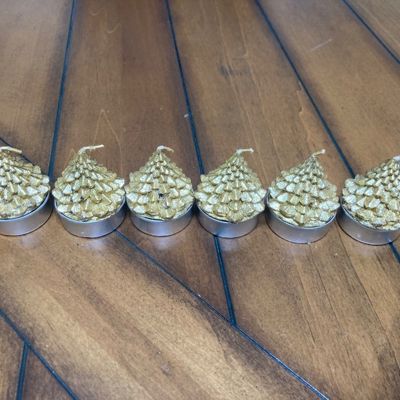 Tea Light Gold Christmas Holiday Candles Set of 6 - Picture 7 of 8